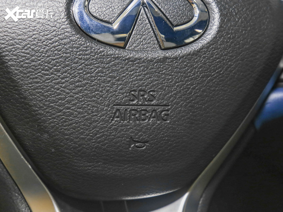 2022ӢQ50L 2.0T WAVE