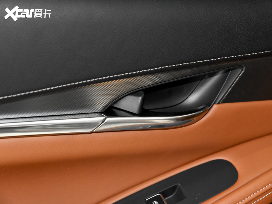 2024ӢQX60 2.0T ׿Խ