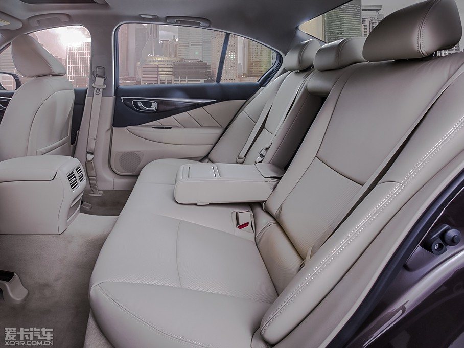 2015��Ӣ�����Q50L 2.0T ���m��