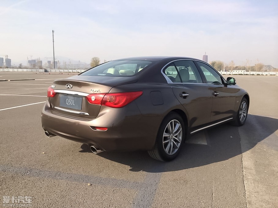 2015��Ӣ�����Q50L 2.0T ���m��