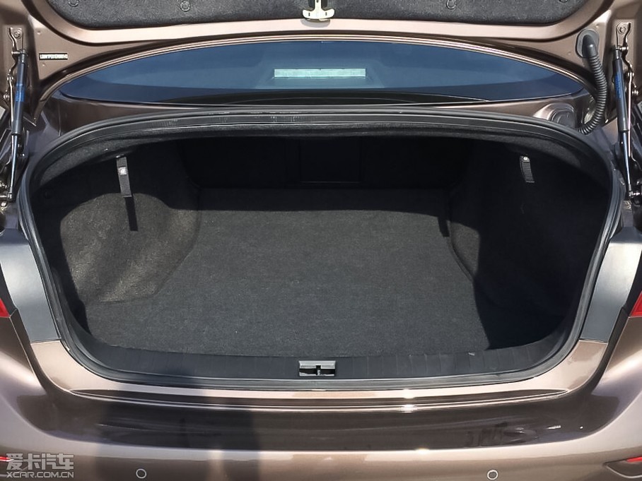 2015��Ӣ�����Q50L 2.0T ���m��