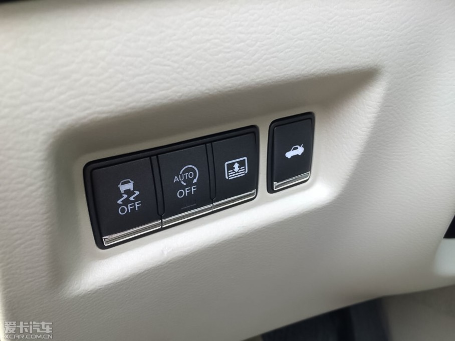 2015��Ӣ�����Q50L 2.0T ���m��