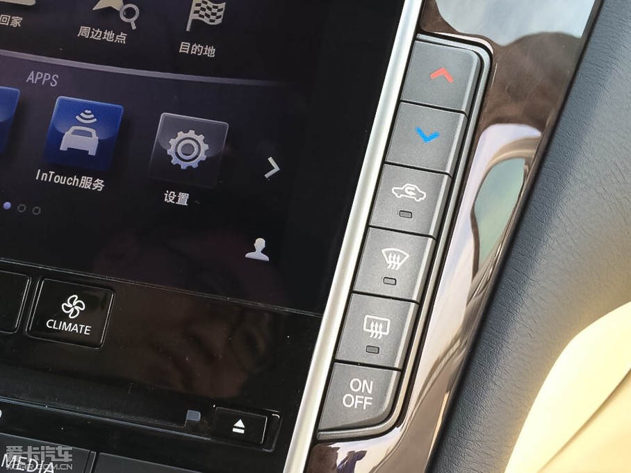 2015��Ӣ�����Q50L 2.0T ���m��