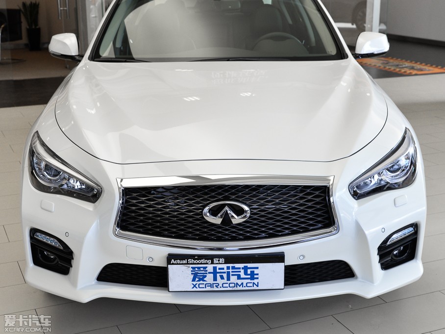 2015��Ӣ�����Q50L 2.0T �\�Ӱ�