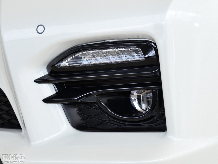 2015��Ӣ�����Q50L 2.0T �\�Ӱ�