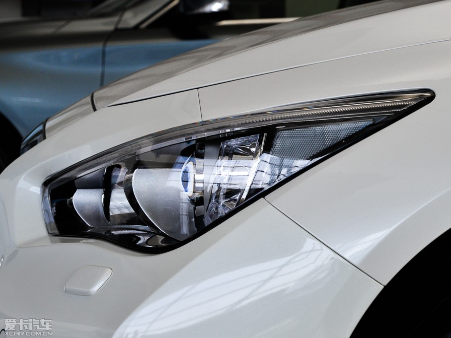 2015��Ӣ�����Q50L 2.0T �\(y��n)�Ӱ�