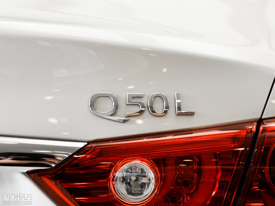 2015��Ӣ�����Q50L 2.0T �\�Ӱ�