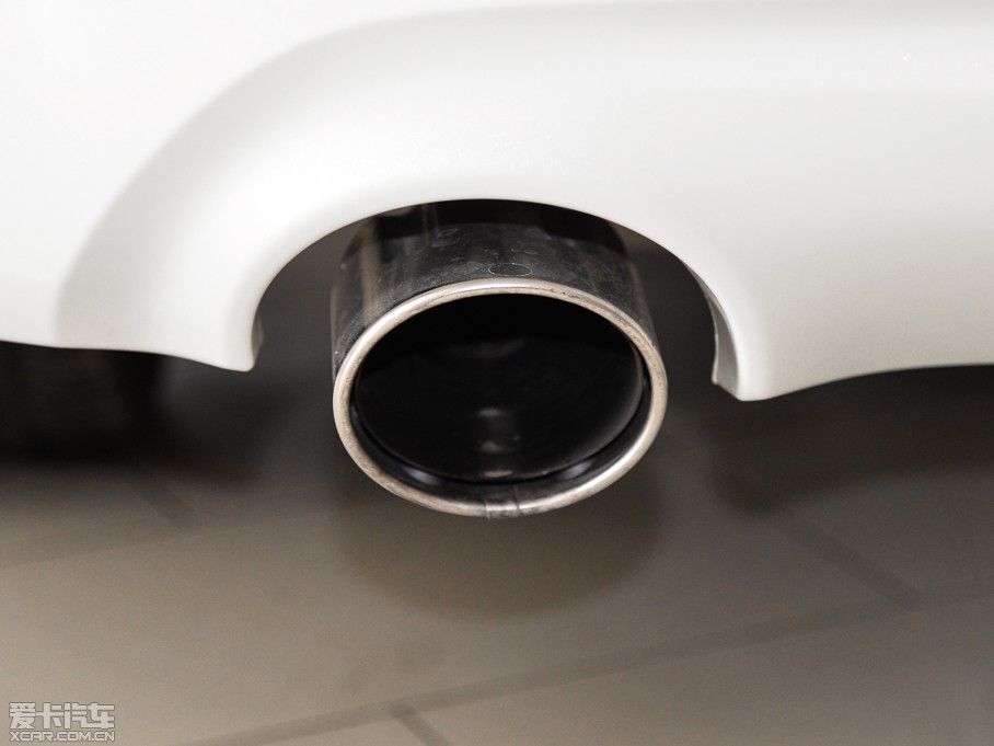 2015��Ӣ�����Q50L 2.0T �\�Ӱ�