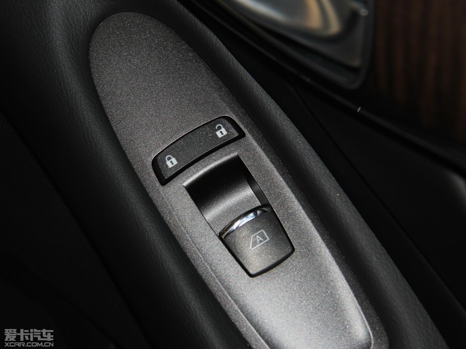 2015ӢQ50L 2.0T A\Ӱ