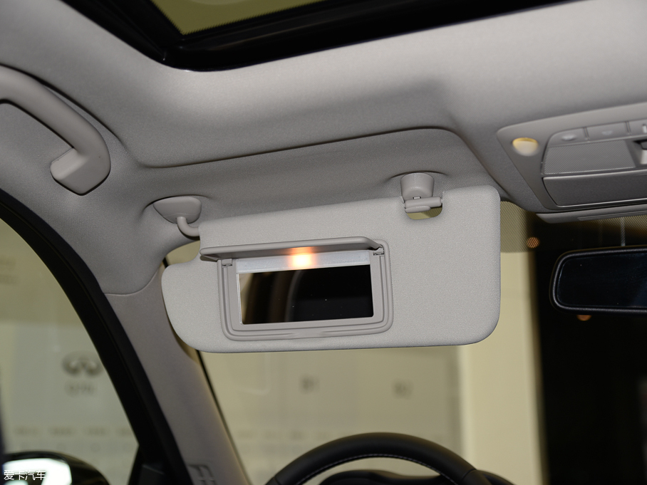 2016��Ӣ�����Q50L 2.0T �Mȡ��