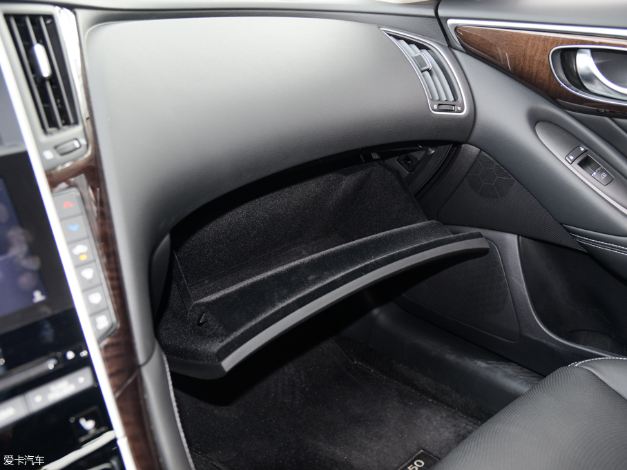 2016ӢQ50L 2.0T A