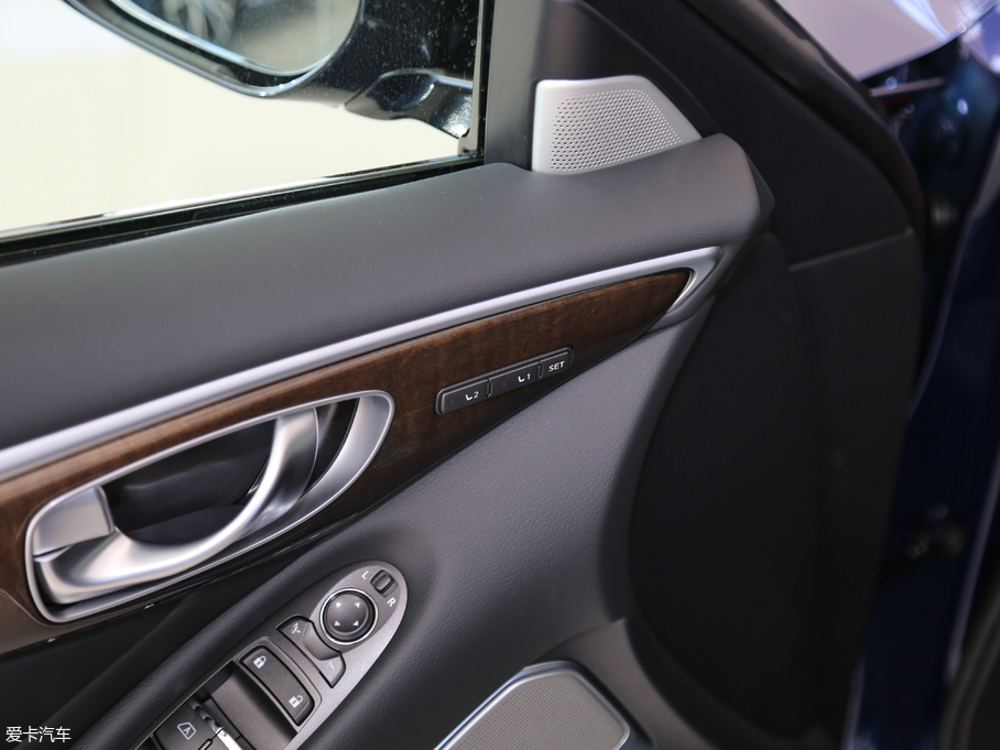 2018��Ӣ�����Q50L 2.0T ݼӢ�\�Ӱ� ��V