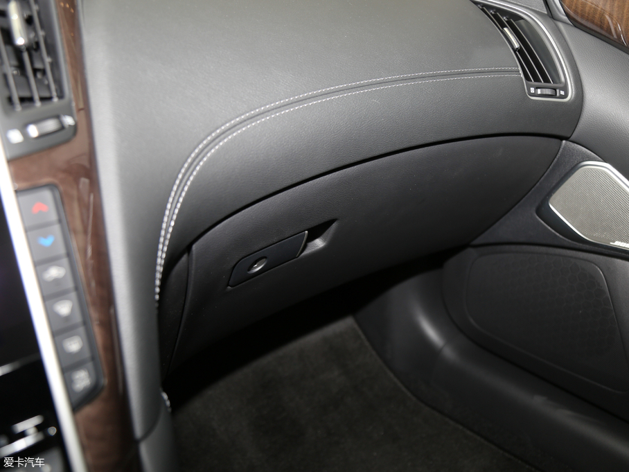 2018ӢQ50L 2.0T ݼӢ\(yn)(dng) (gu)V