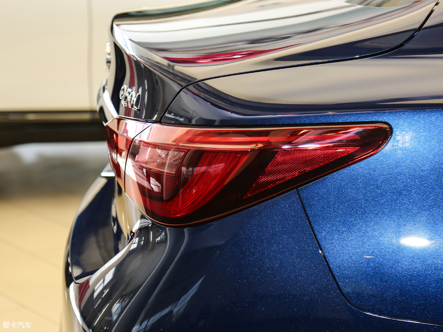 2018ӢQ50L 2.0T M(jn) (gu)V