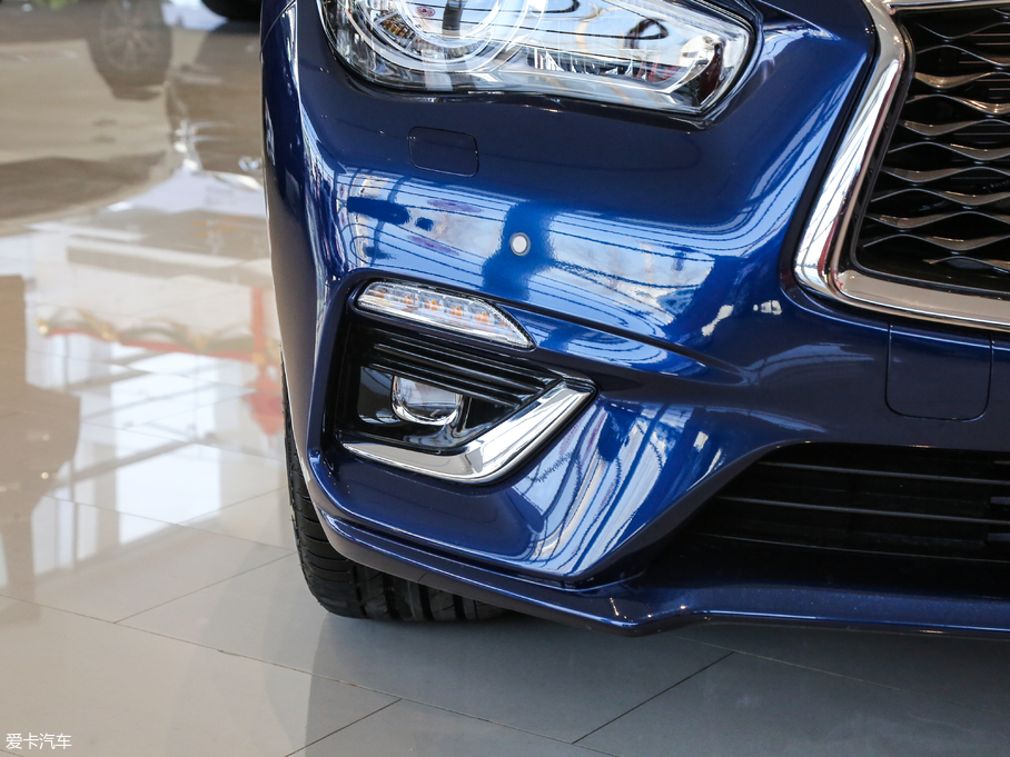 2018��Ӣ�����Q50L 2.0T ������ ��V