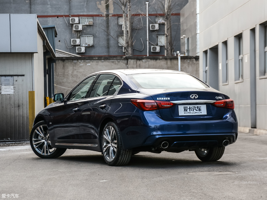 2018ӢQ50L 2.0T A\Ӱ V