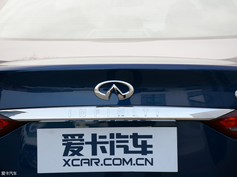 2018ӢQ50L 2.0T A\Ӱ V