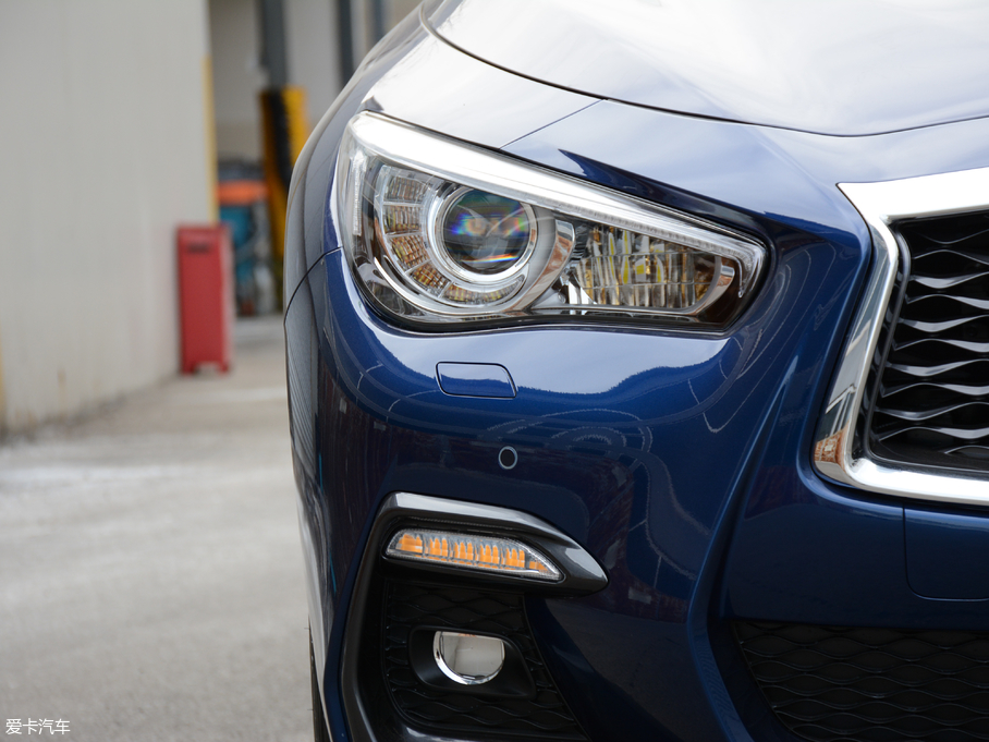 2018ӢQ50L 2.0T A\Ӱ V