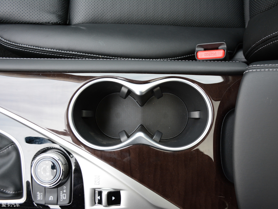 2018ӢQ50L 2.0T A\Ӱ V