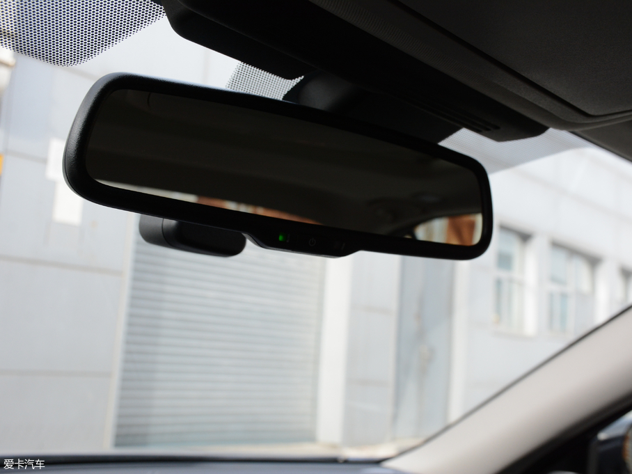 2018ӢQ50L 2.0T A\Ӱ V