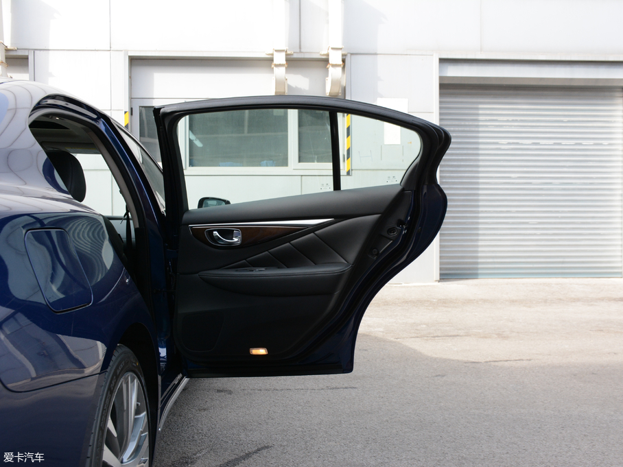 2018ӢQ50L 2.0T A\Ӱ V