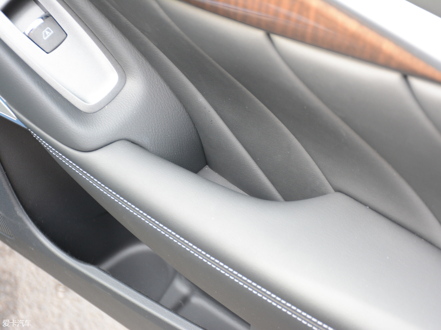 2018ӢQ50L 2.0T A\Ӱ V