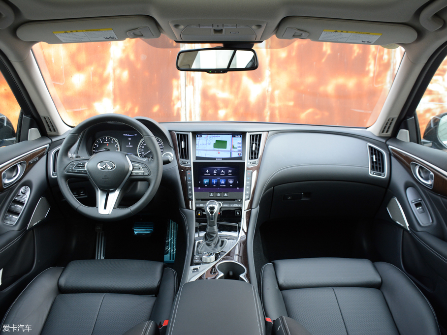 2018��Ӣ�����Q50L 2.0T ���A�\�Ӱ� ��V