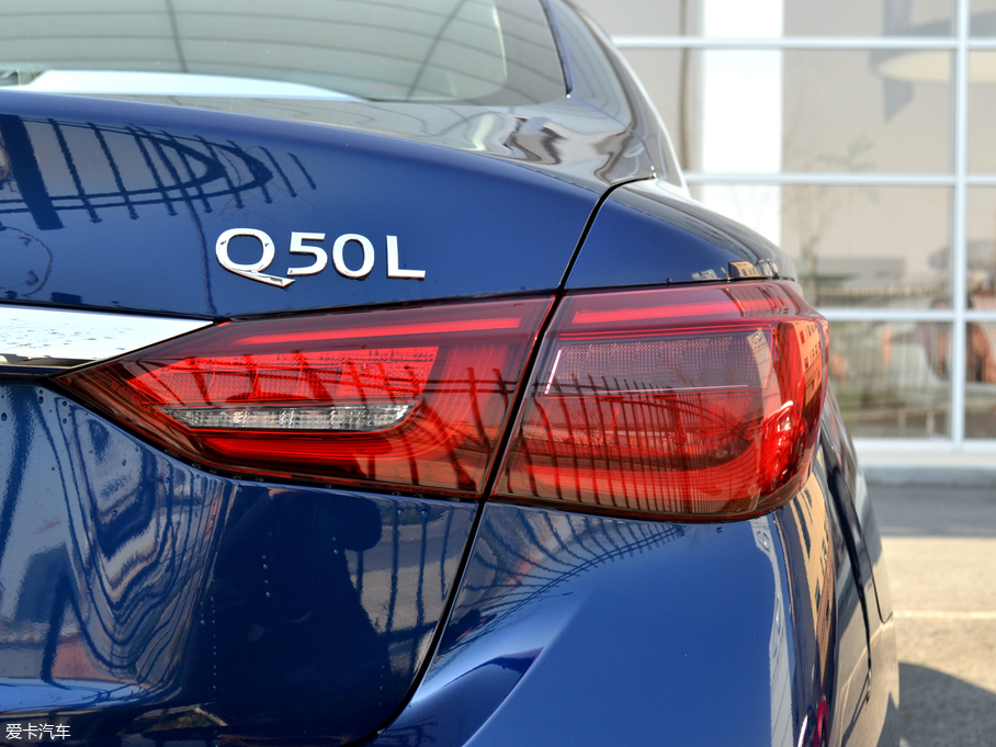 2018ӢQ50L 2.0T  (gu)V