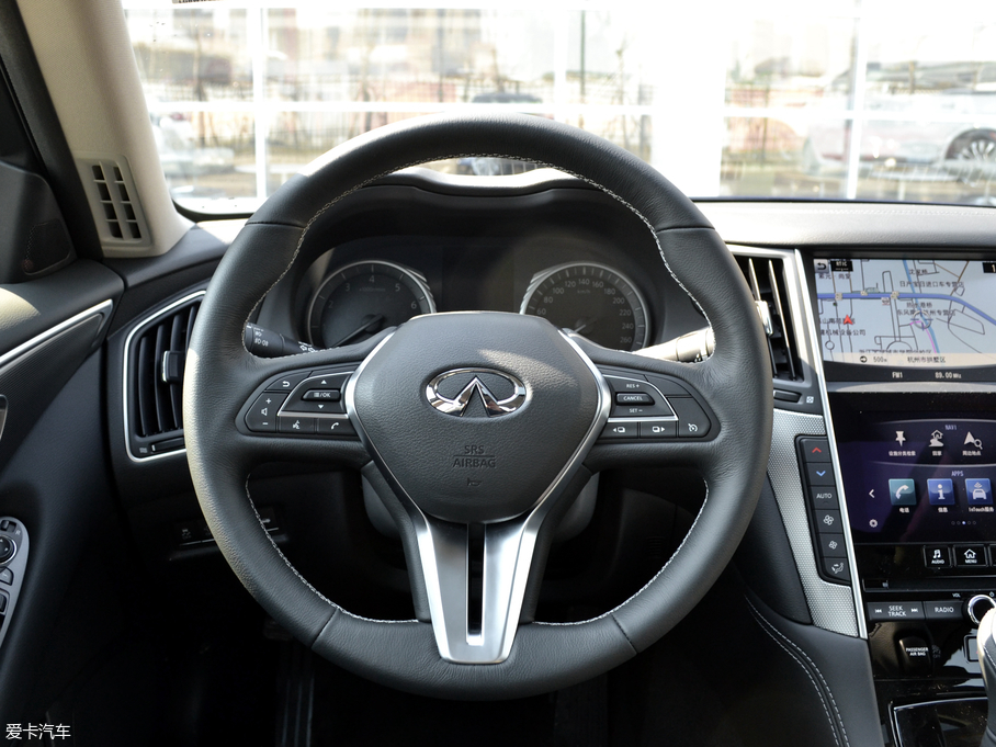 2018��Ӣ�����Q50L 2.0T ������ ��V