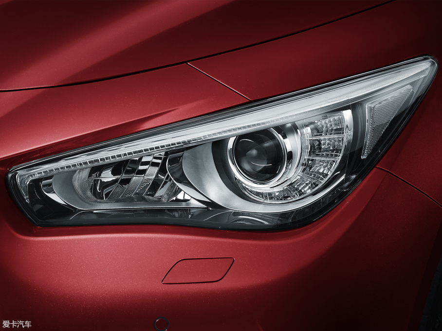 2018��Ӣ�����Q50L 2.0T ���A�\�Ӱ� ��V