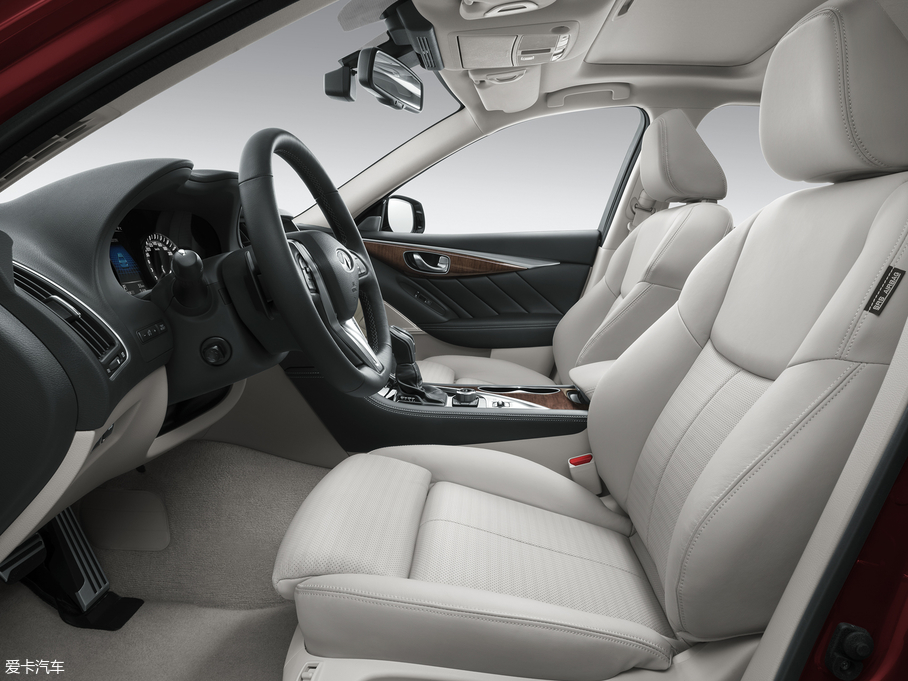 2018ӢQ50L 2.0T A\Ӱ V