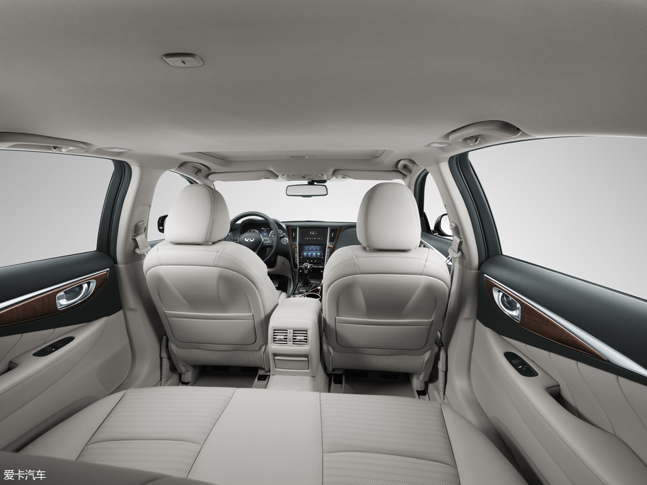 2018ӢQ50L 2.0T A\Ӱ V