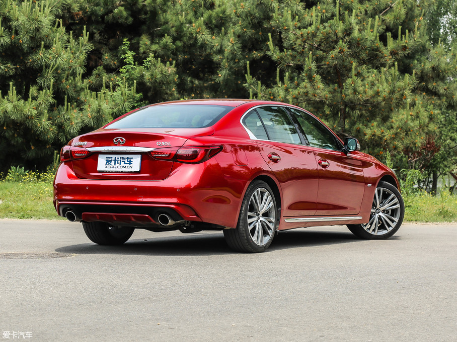 2018ӢQ50L 2.0T ݼӢ\Ӱ V