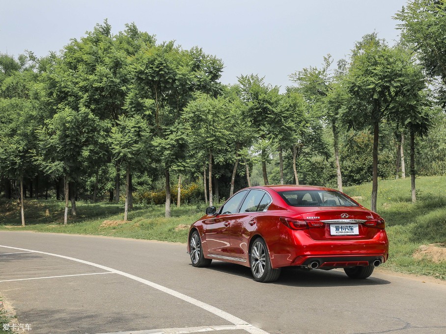 2018ӢQ50L 2.0T ݼӢ\Ӱ V