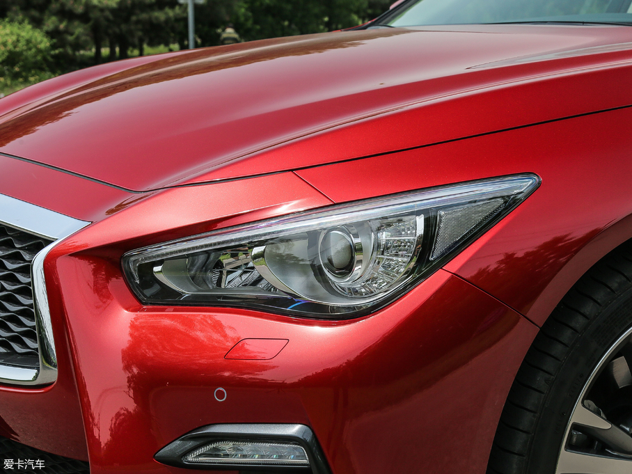 2018ӢQ50L 2.0T ݼӢ\(yn)(dng) (gu)V