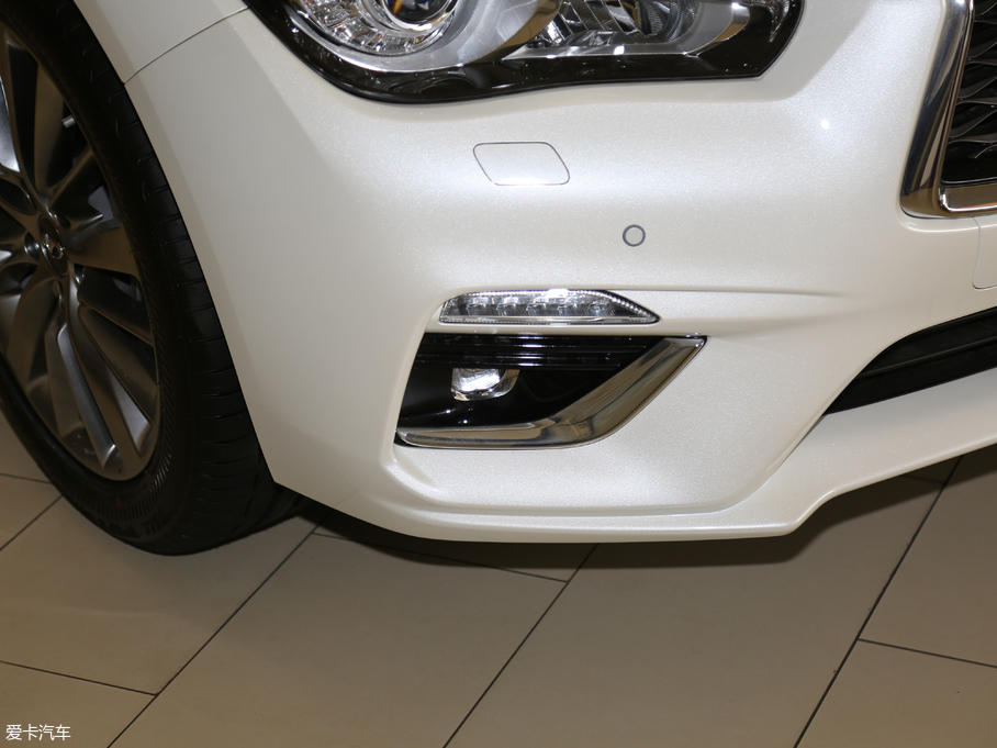 2018��Ӣ�����Q50L 2.0T ������ ��V