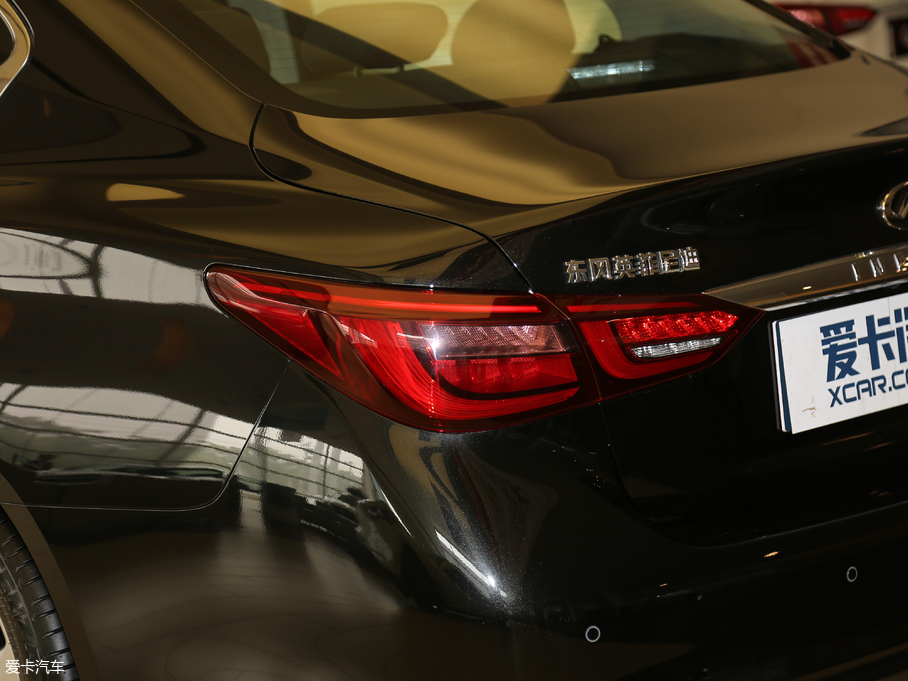 2018��Ӣ�����Q50L 2.0T ������ ��V