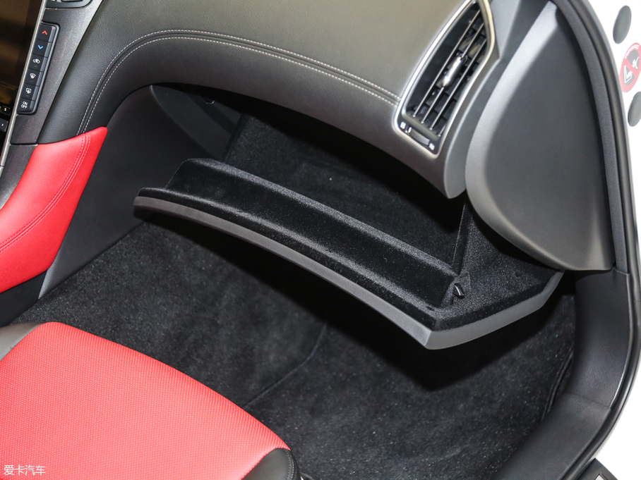 2018��Ӣ�����Q50L 2.0T ���m�� ��V