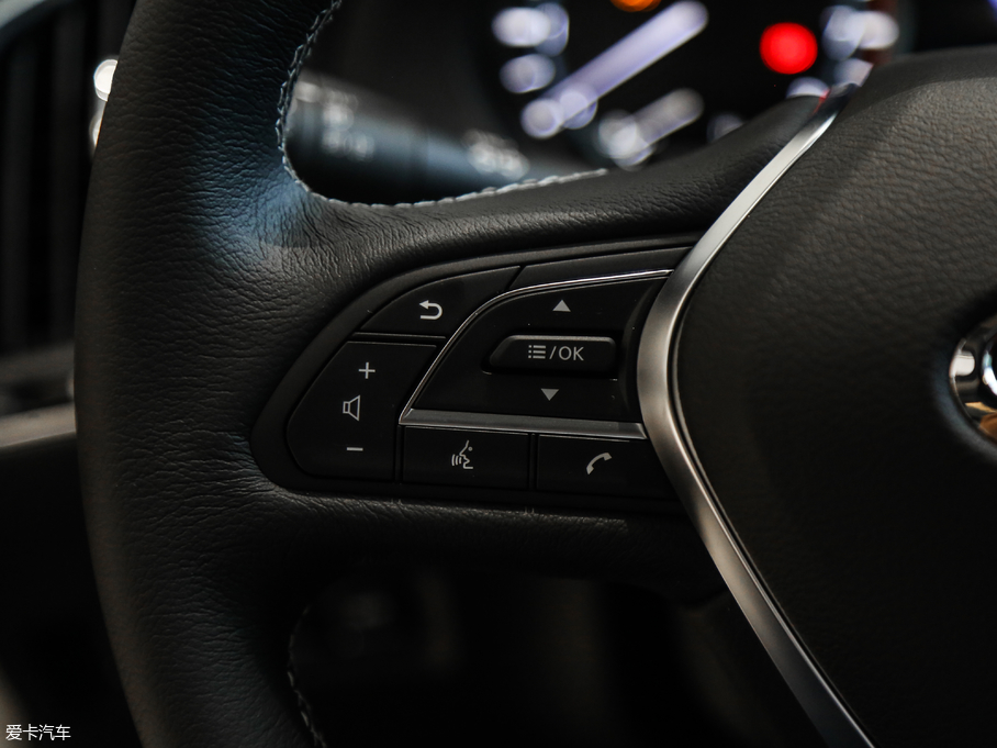 2018��Ӣ�����Q50L 2.0T ���m�� ��V