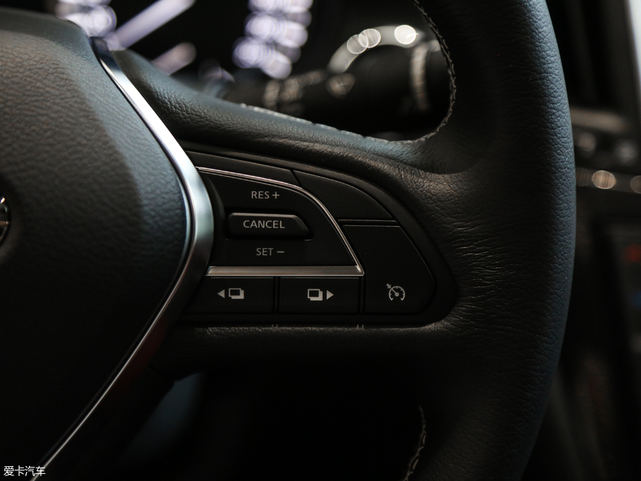 2018��Ӣ�����Q50L 2.0T ���m�� ��V