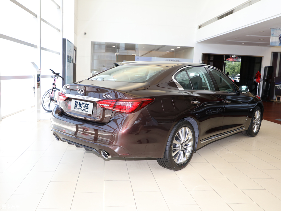 2018��Ӣ�����Q50L 2.0T ������ ��V