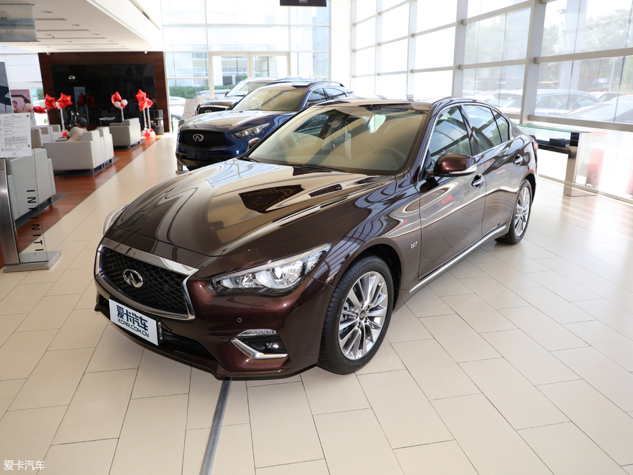 2018��Ӣ�����Q50L 2.0T ������ ��V
