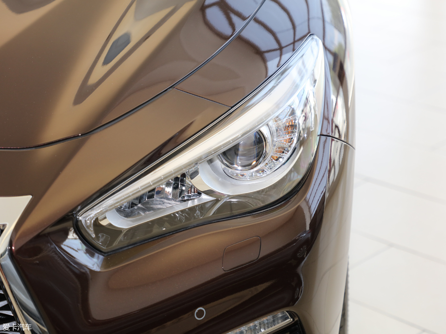 2018��Ӣ�����Q50L 2.0T ������ ��V