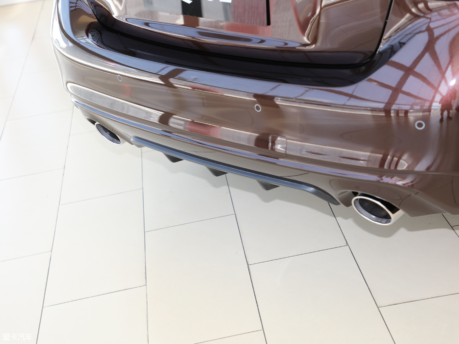 2018��Ӣ�����Q50L 2.0T ������ ��V