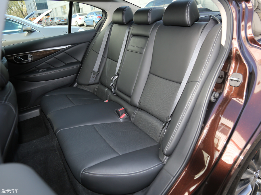 2018ӢQ50L 2.0T A V