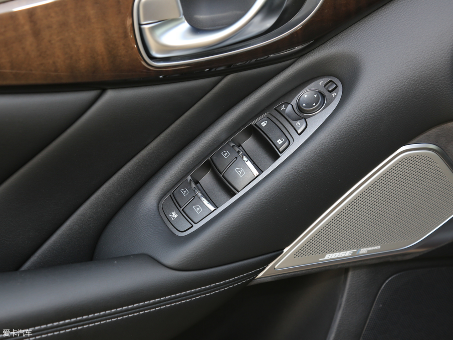 2018ӢQ50L 2.0T A V