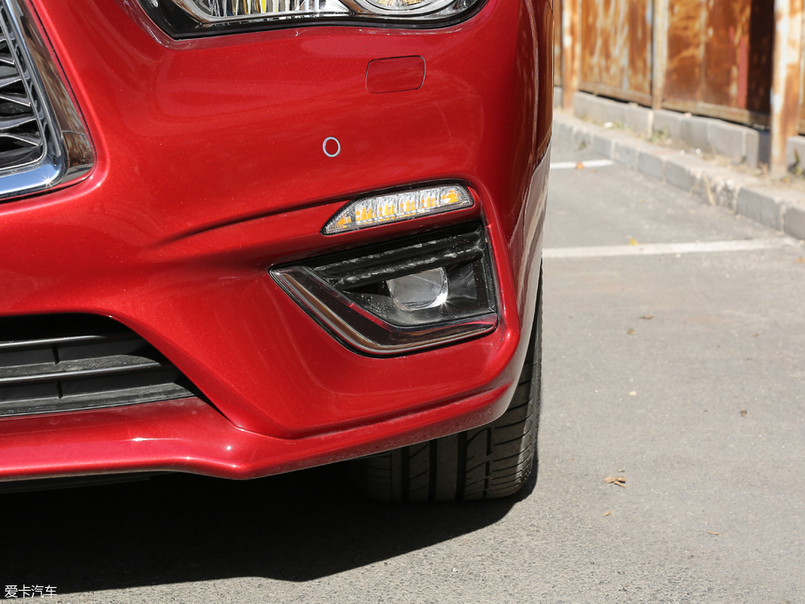 2018��Ӣ�����Q50L 2.0T �M���� ��V