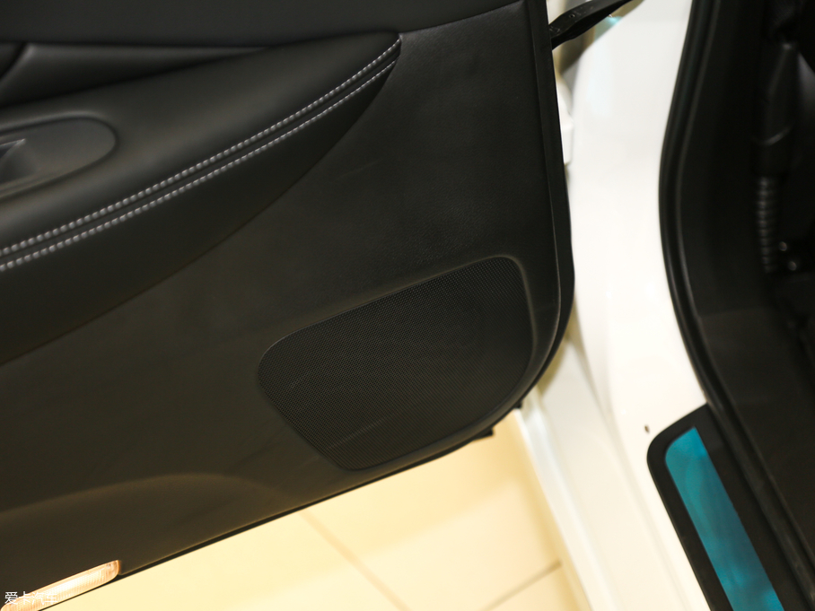 2018��Ӣ�����Q50L 2.0T �M���� ��VI