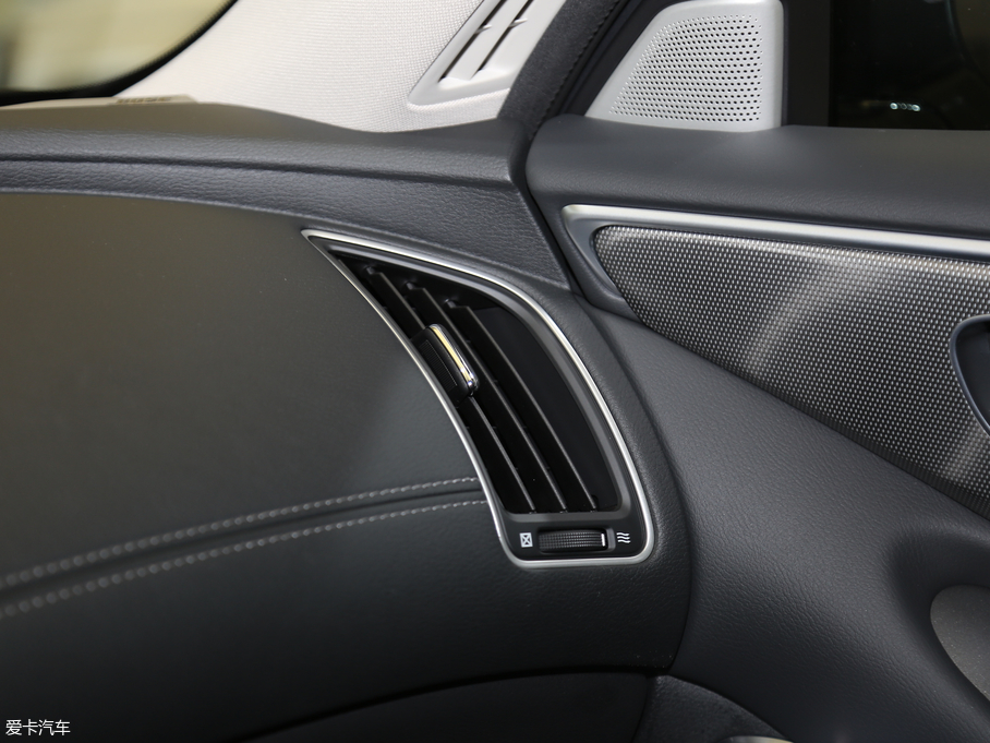 2018��Ӣ�����Q50L 2.0T �M���� ��VI