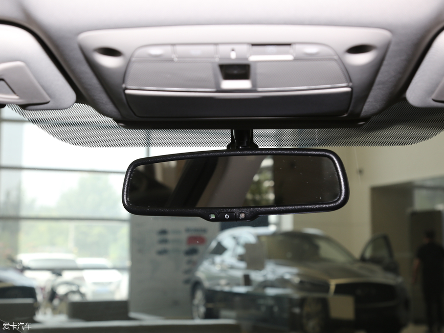 2018��Ӣ�����Q50L 2.0T �M(j��n)���� ��(gu��)VI